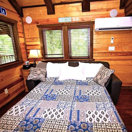 The Codex - Parker Creek Bend Cabins Murfreesboro Exterior foto